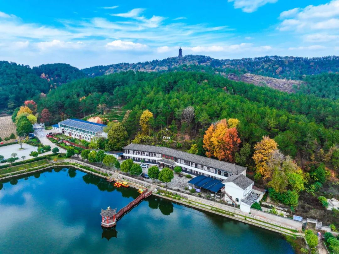 大苏山国家森林公园西九华山景区灵龙湖景区罗山县何