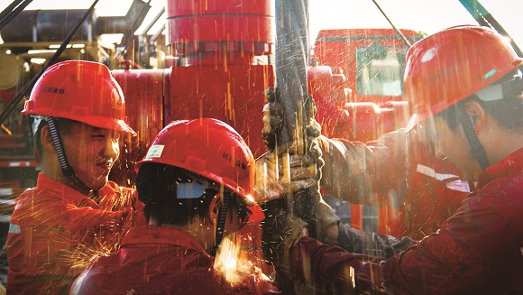 创累产新纪录!涪陵页岩气田十年累计探明储量近9000亿立方米|中国石化