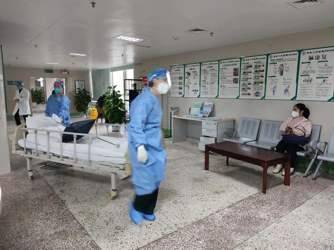 韶关市粤北人民医院黄牛排队挂号，