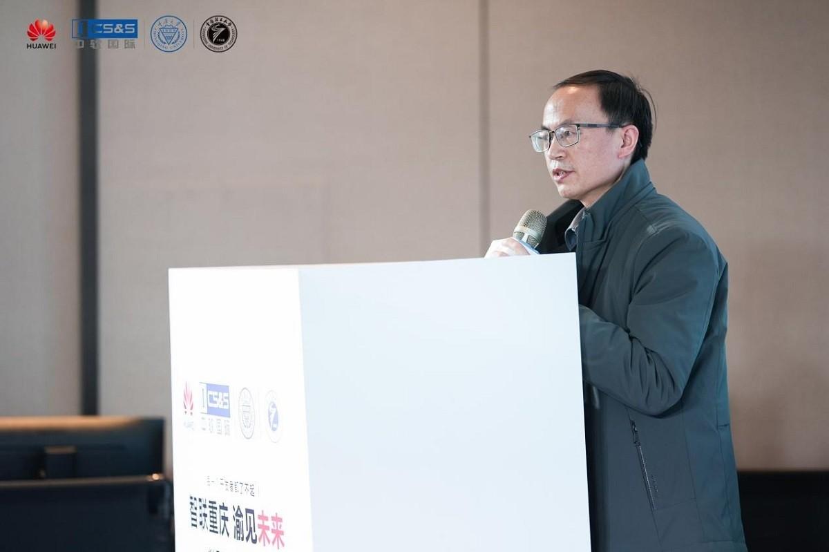 　　重庆市教育委员会科技处副处长刘期烈