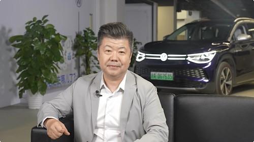　　大众汽车学院院长奇辰为学生寄语