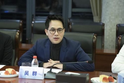 图:鱼跃医疗董事长吴群先生在签约仪式上致辞