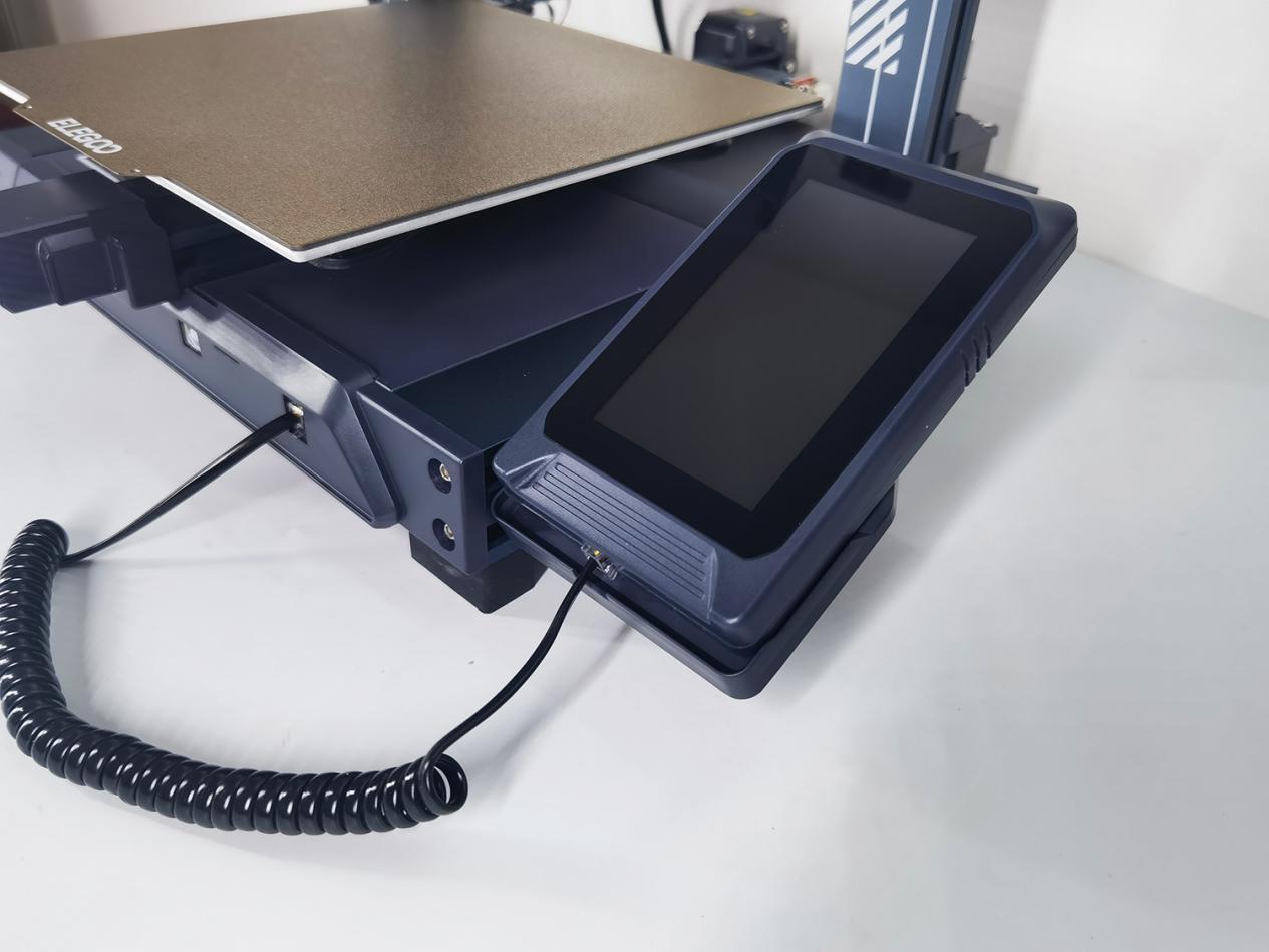 　　ELEGOO Neptune3 Pro配备4.3英寸电容屏