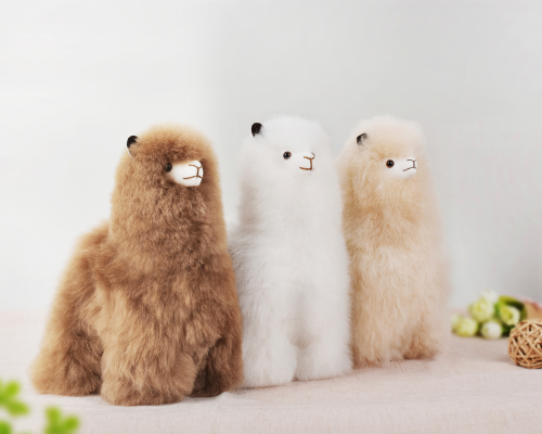 图:秘鲁羊驼毛制成的玩偶