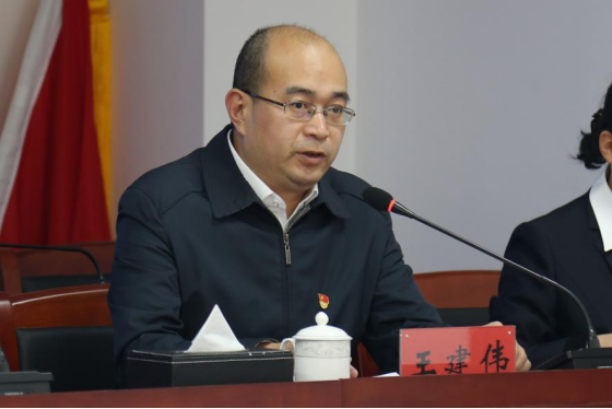 　　潞邑街道党工委副书记王建伟