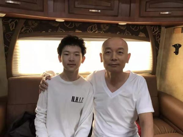 　　麦田星艺艺人程禹森与葛优老师