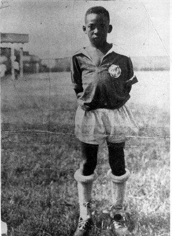 小时候的贝利.图/巴西足协官网