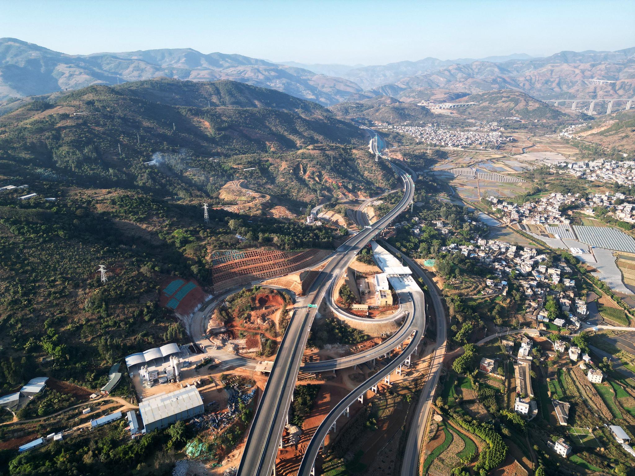 中国中铁投资建设运营的昆倘高速公路通车|中国中铁_新浪财经_新浪网