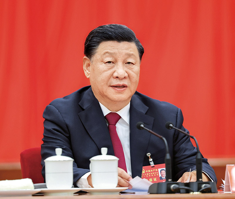  2022年10月23日，中国共产党第二十届中央委员会第一次全体会议在北京人民大会堂举行。习近平同志主持会议并在当选中共中央委员会总书记后作重要讲话。 新华社记者 鞠鹏/摄