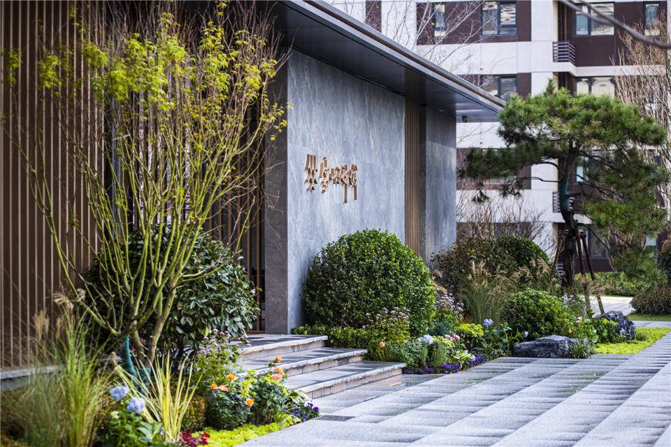 (雪山万科城a11地块观澜园实景)