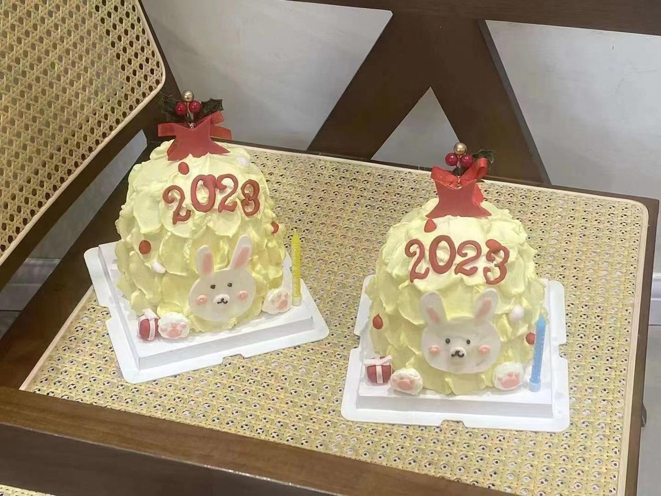 迎新年蛋糕.屠明娟 摄