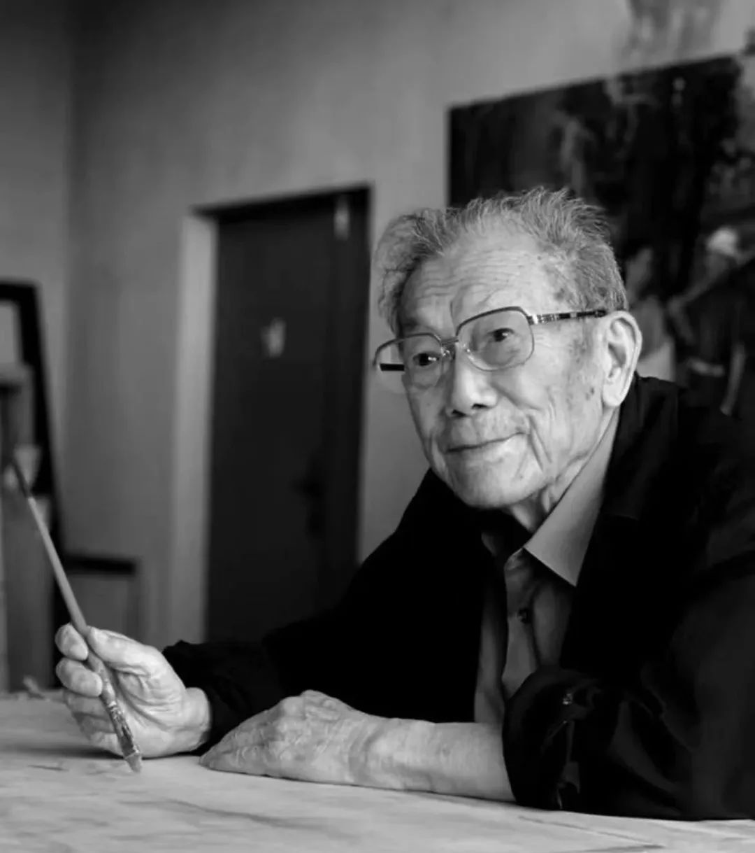 钟涵先生在创作中