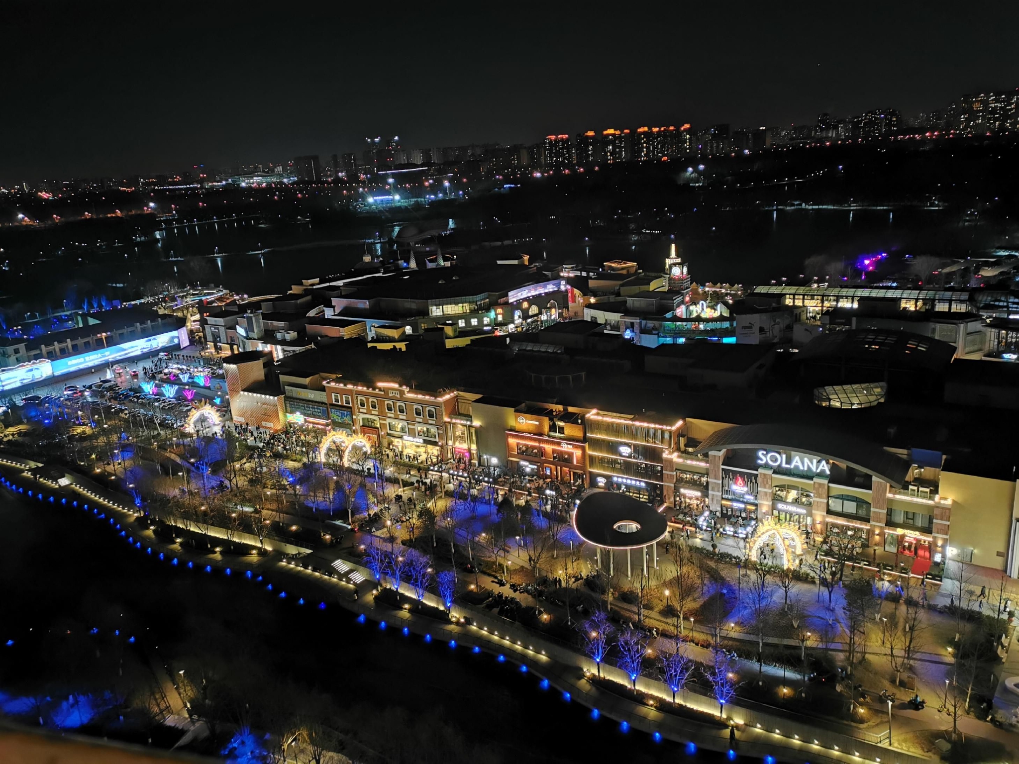 北京蓝色港湾夜景图片