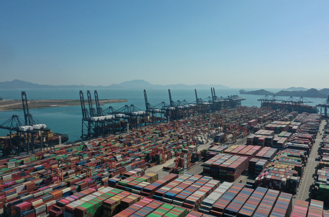 (盐田港航拍,宋春雨摄)