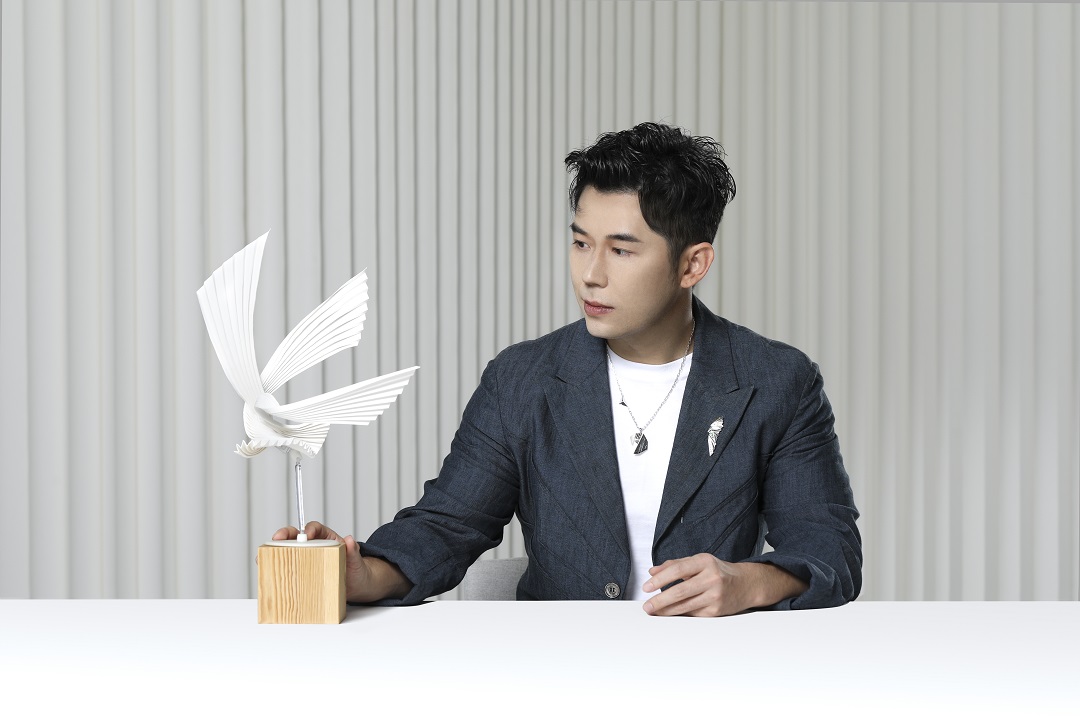 　　折纸艺术家刘通演绎INFINITE无界系列