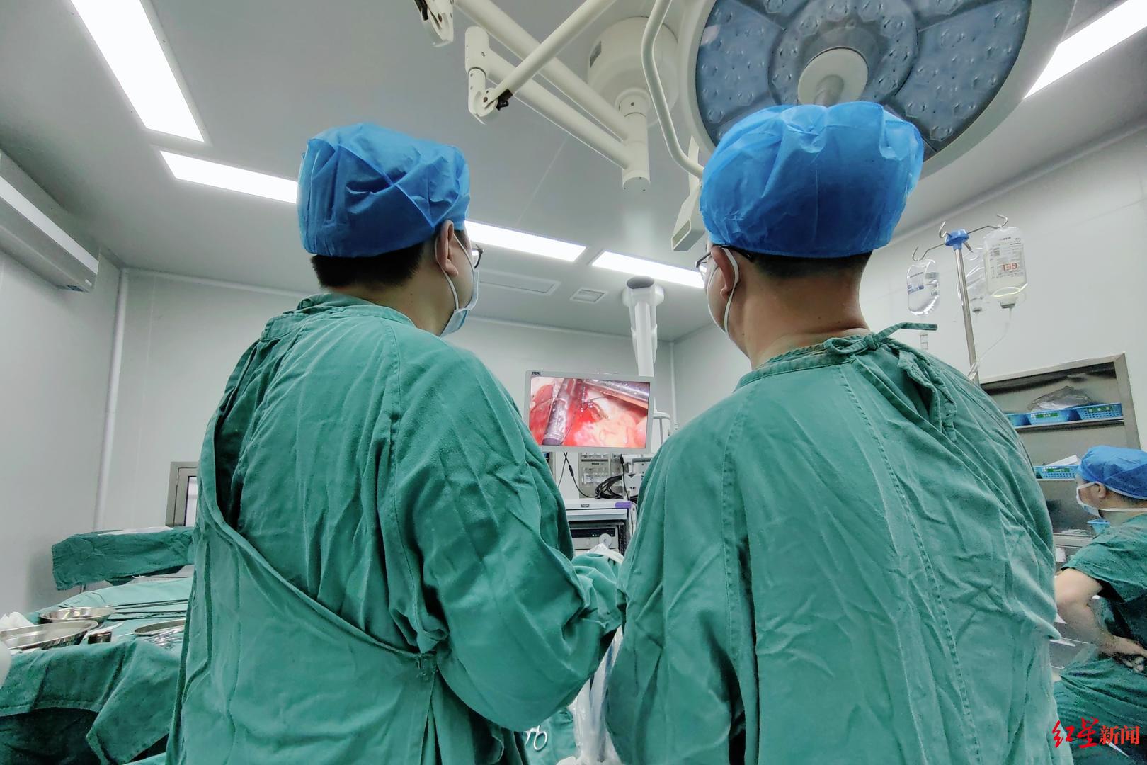 滥用止痛药致胃肠道穿孔,有科室十来天接诊20位患者,医生提醒|止痛药