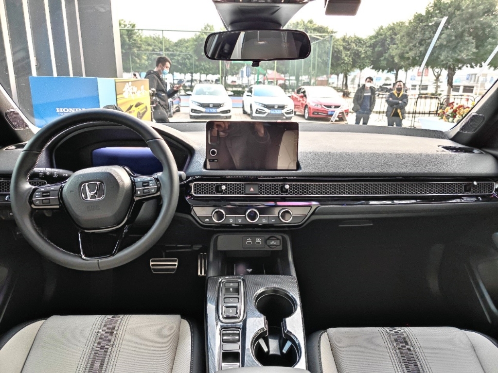 东风本田第十一代思域hatchback内饰. 华龙网-新重庆客户端 曹凯 摄