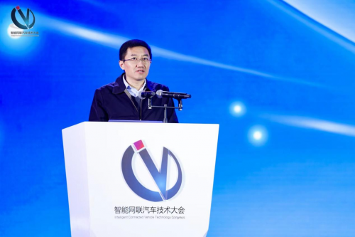 　　广东省工业和信息化厅党组成员、副厅长曲晓杰