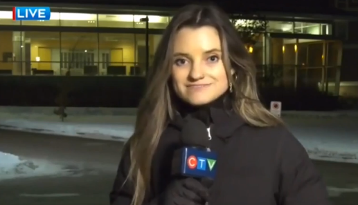 加拿大女记者直播时突然身体不适：失去平衡站不稳