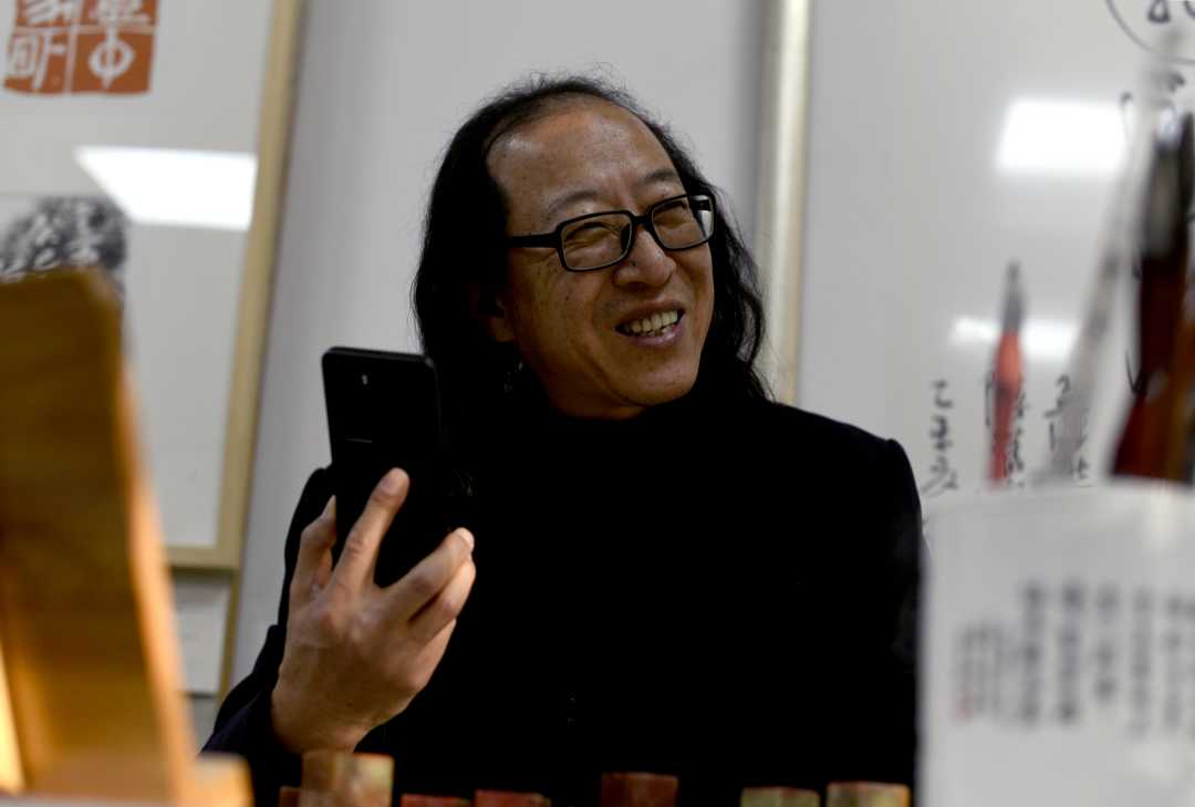 刘楣洪:方寸之间展乾坤|书法家_新浪财经_新浪网