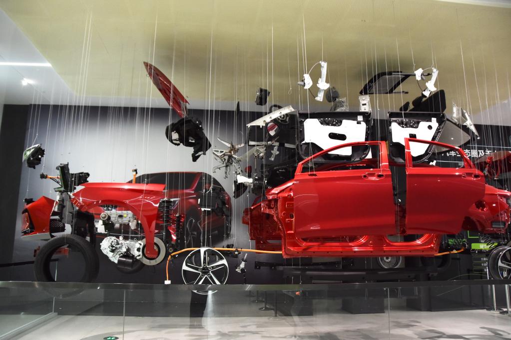 位于株洲市的中国动力谷展示中心展示的汽车零部件.