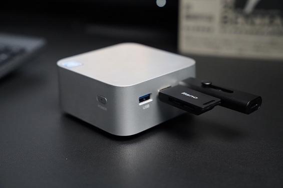 　　▲ 右侧3个USB3.0接口