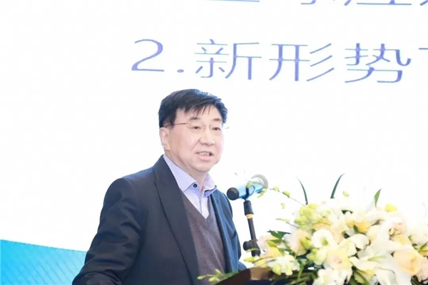 　　国家发改委能源研究所原所长韩文科