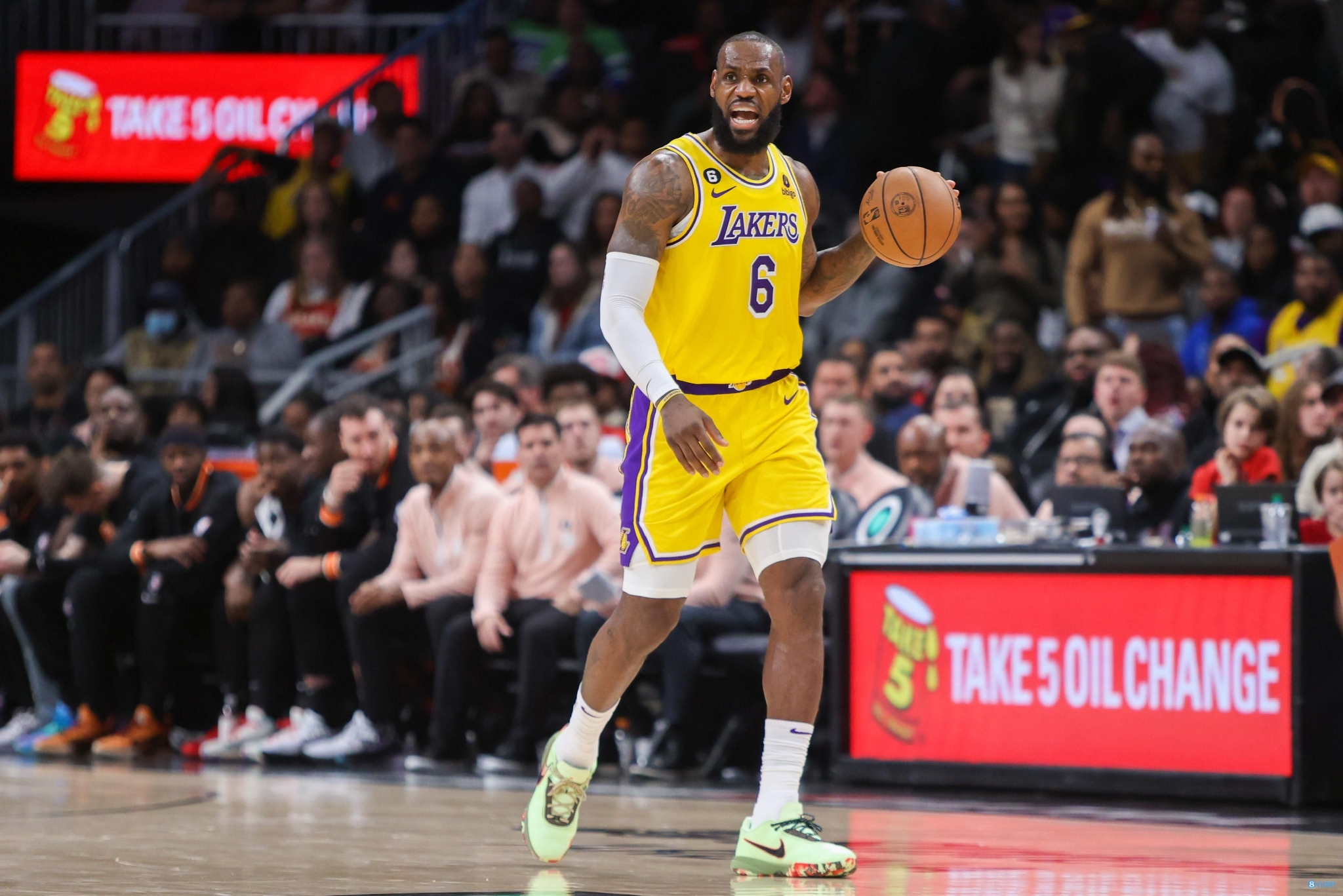 当詹姆斯遇上约基奇传奇与新生代的激情碰撞