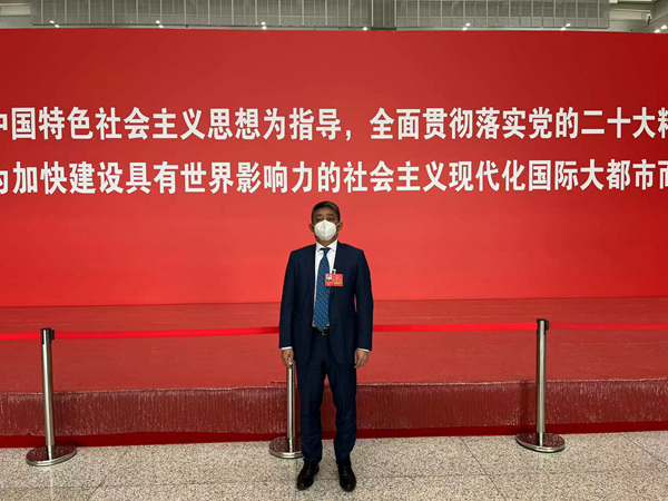 图说:市人大代表,市律师协会会长季诺受访者供图