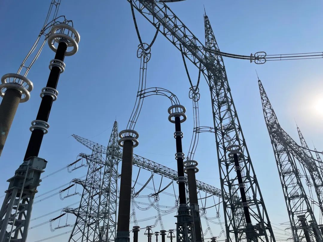 首站走进京津冀地区电力负荷枢纽——北京东1000千伏变电站