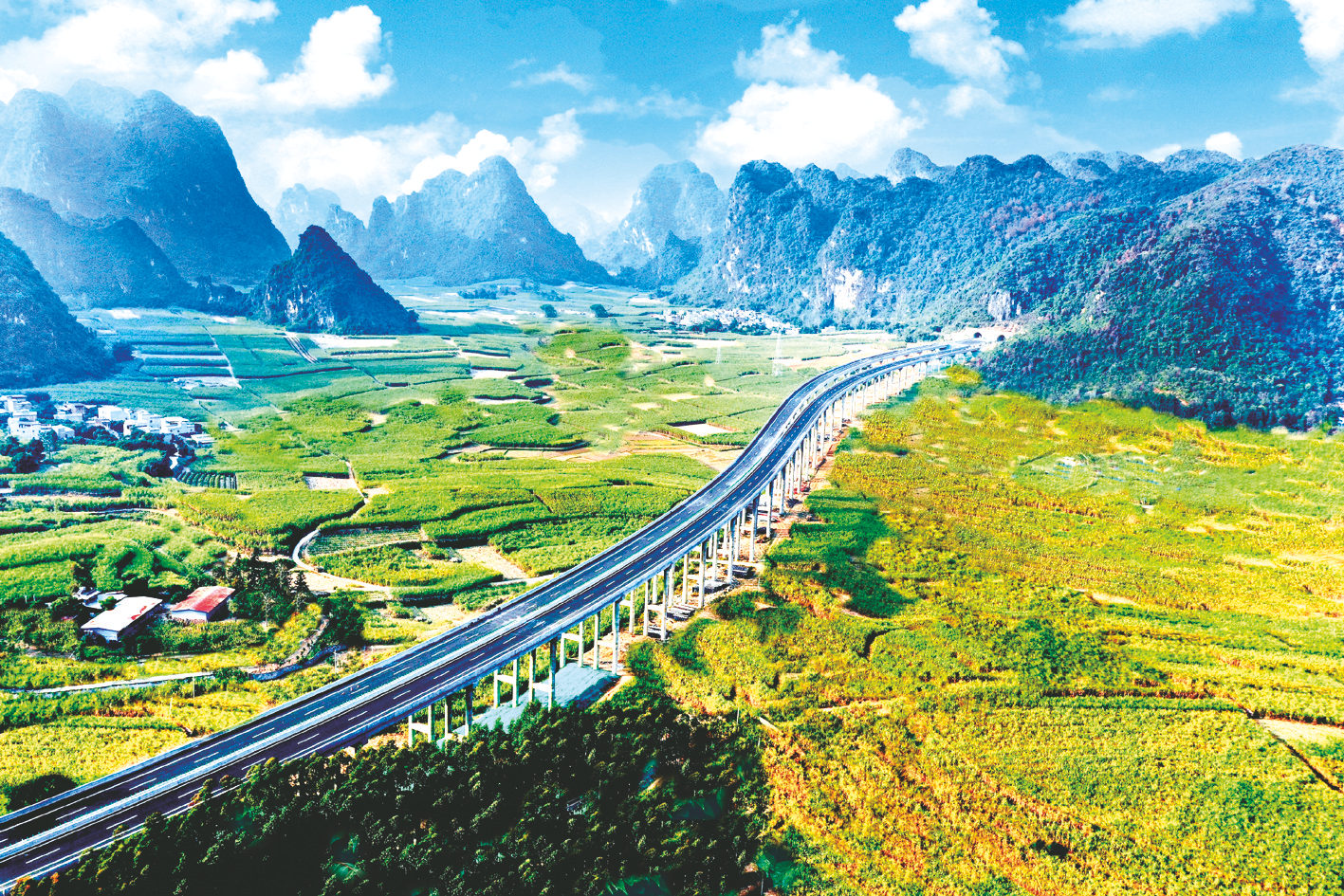 大新经龙州至凭祥高速公路化屯特大桥曲线优美 (广西交通投资集团供图