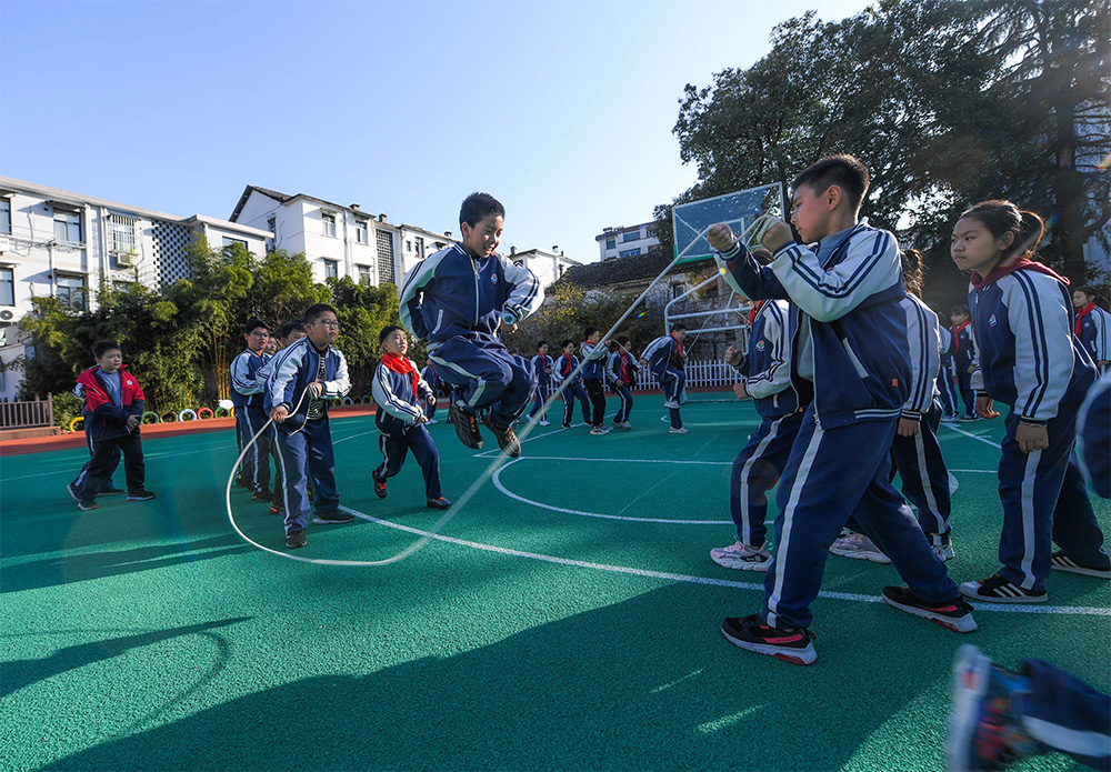 奔跑吧·少年全国儿童青少年跳绳线上挑战赛举行