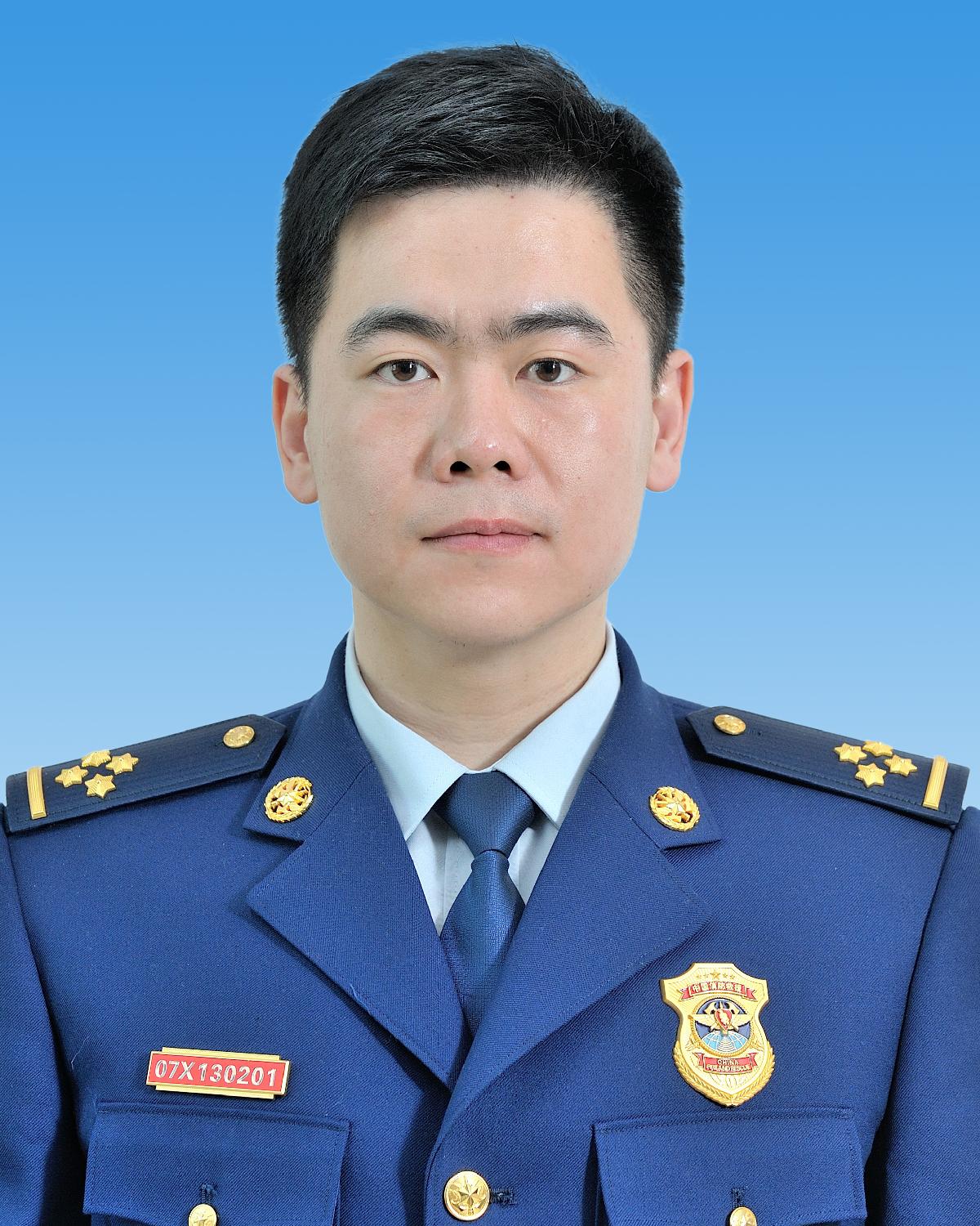 刘佳楠,吉林省四平市梨树县消防救援大队副大队长,一级指挥员消防救援