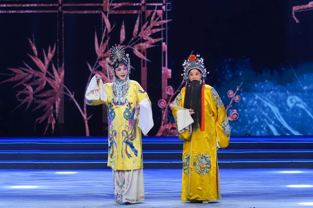 小年封箱戏 | 看戏曲名家大反串|京剧_新浪财经_新浪网