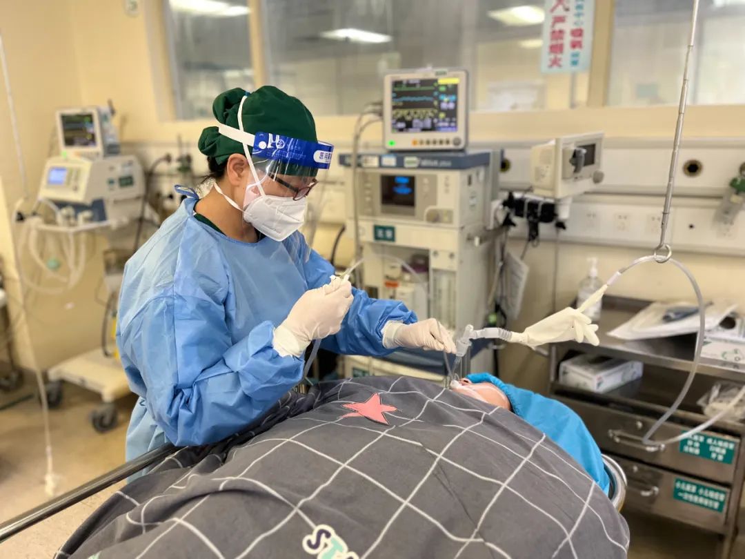 "不能倒下,因为患者需要我们"