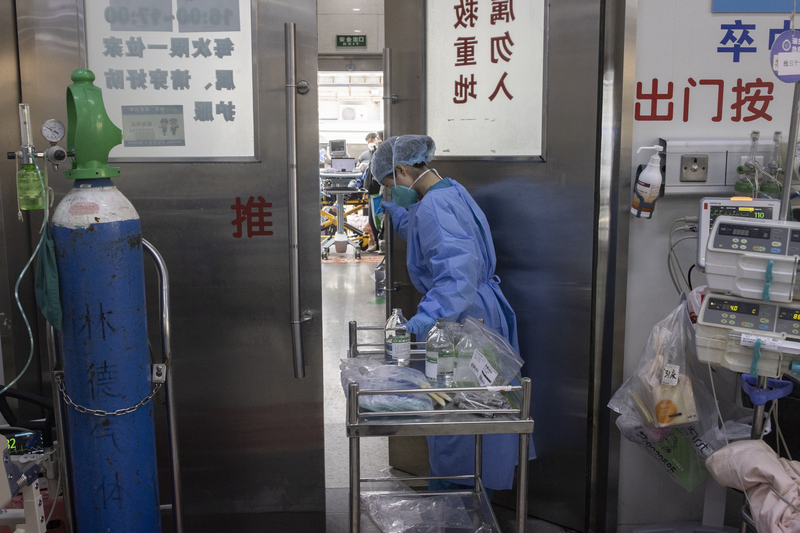 直击瑞金医院急诊抢救室:我们已经是满负荷救治|护士_新浪财经_新浪网