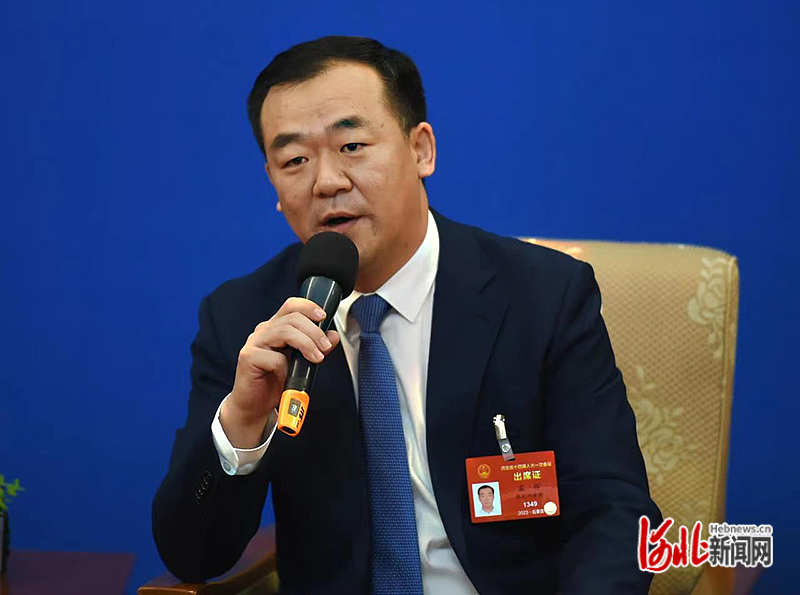 唐县县委副书记,县长孟辉代表.河北日报记者史晟全摄