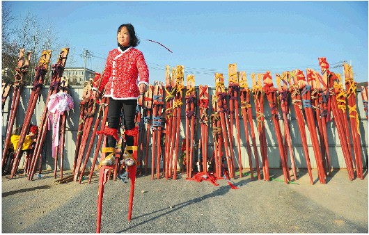 高跷"大妮"|正月_新浪财经_新浪网