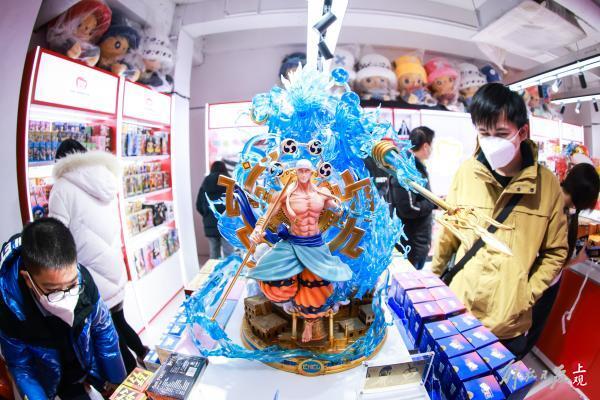 百联zx创趣场亮相南京路步行街 众多品牌首店旗舰店入驻|手办_新浪