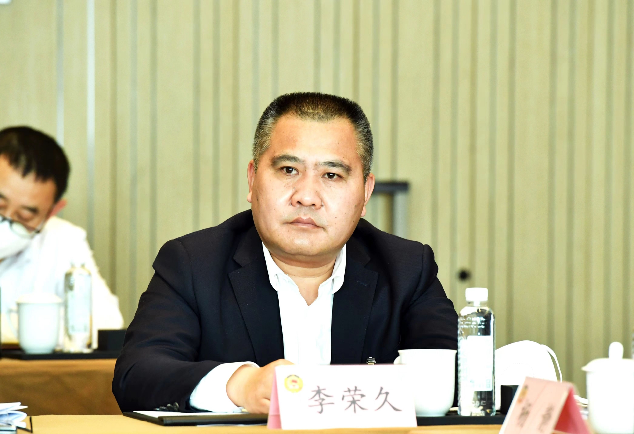 省政协委员,皇氏集团遵义乳业有限公司总经理李荣久.旷光彪&nbsp;摄