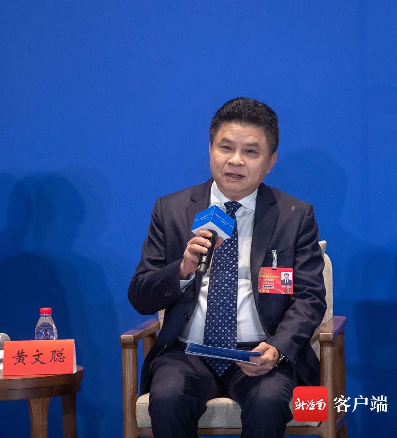 省人大代表,中共乐东黎族自治县委副书记,县人民政府县长黄文聪.