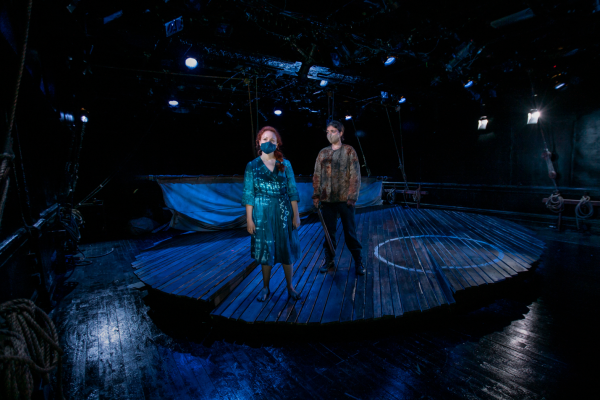 　　(奥德修斯在冥界与自己的母亲相遇现场效果)