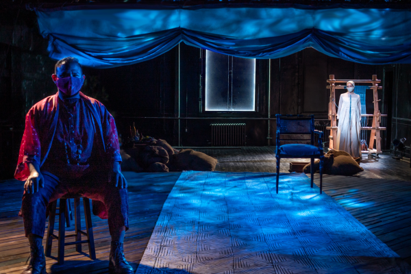 　　奥德修斯的宫殿伊萨卡被代表回忆的海水笼罩, 奥德修斯的妻子(珀涅罗珀)和儿子(忒勒马科斯)在回忆奥德修斯