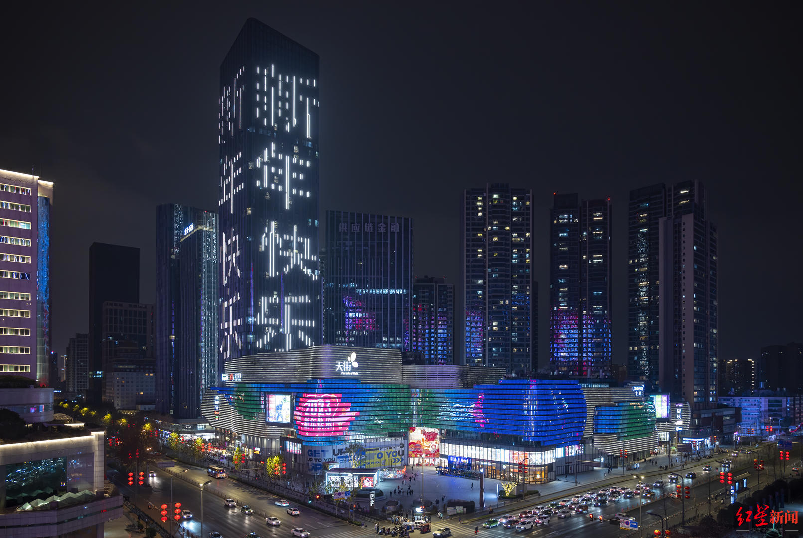 夜景：除夕夜延迟到0点后关闭，成都点亮城市灯光陪你守岁