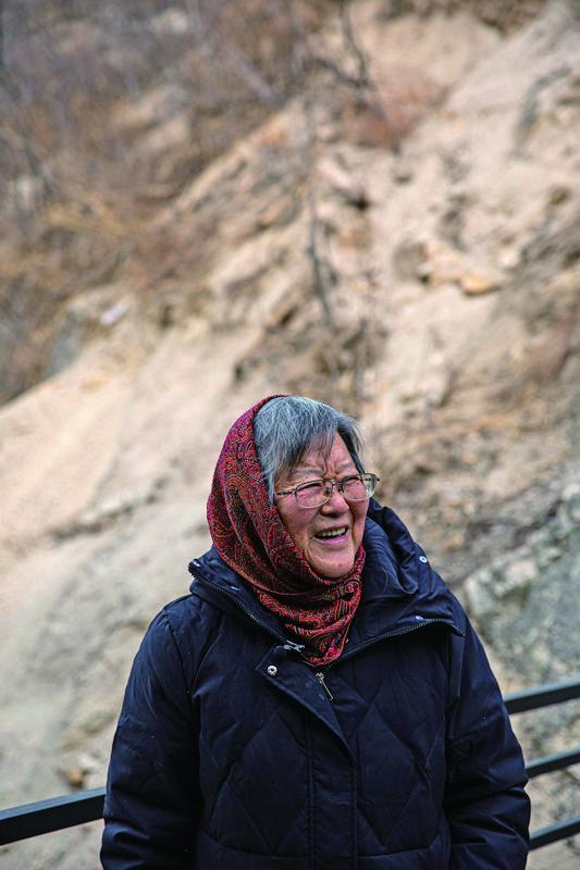 2022年2月11日,邓小岚在河北省保定市阜平县城南庄镇马兰村.