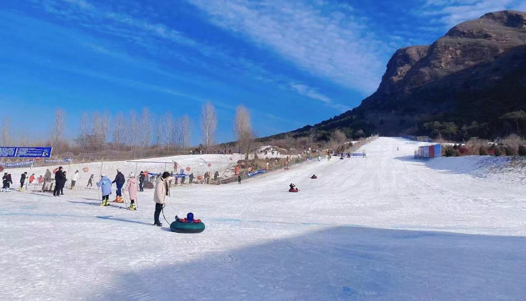 唐山最大的滑雪场图片