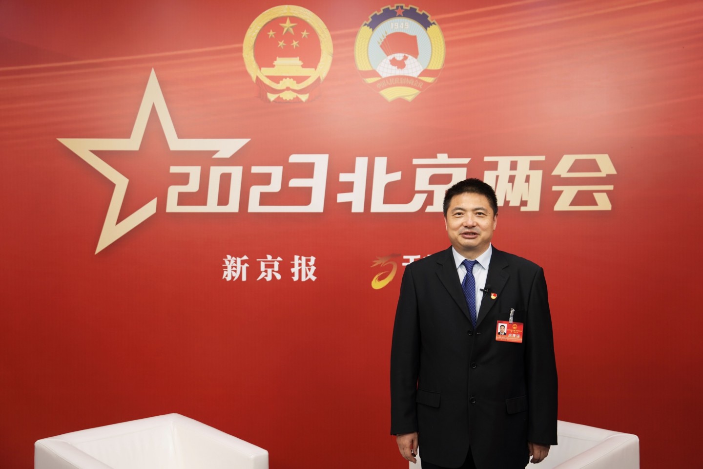 市人大代表,平谷区委副书记,区长狄涛做客新京报千龙网"两会"访谈间.