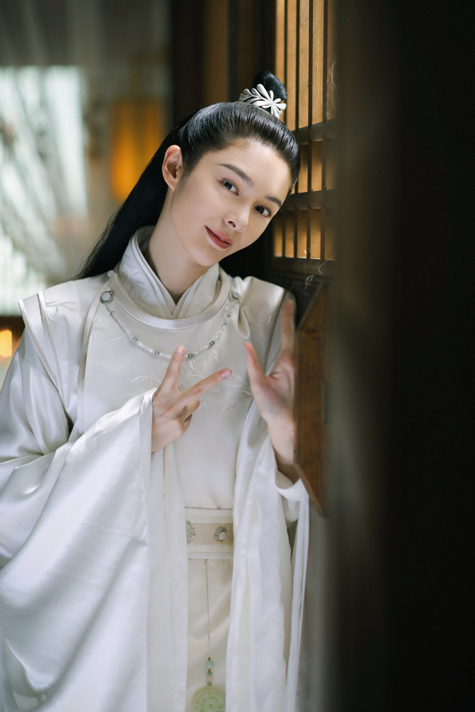 傅菁主演剧集《云中谁寄锦书来》收官 发布古装造型拍摄花絮_高清图集