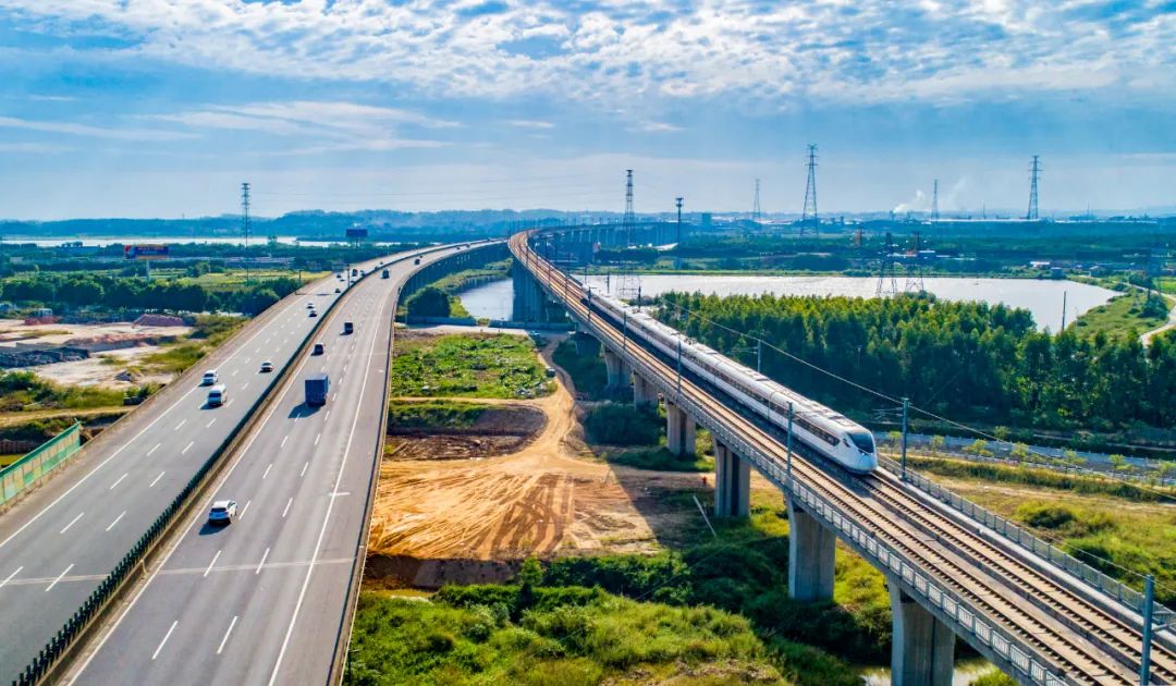 肇庆高新区的交通网络。王振宇 摄