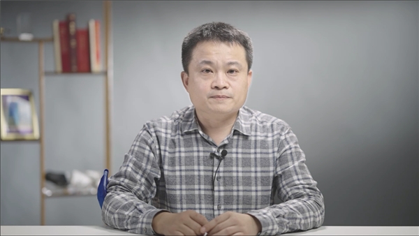 　　赛迪传媒副总经理、赛迪网常务副总裁庄健